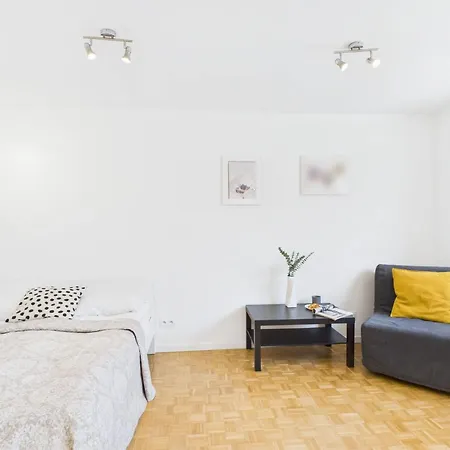 Comfortable Close To Metro Station By Renters * Varsó