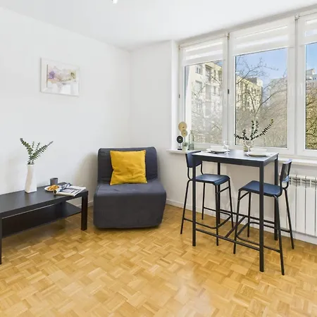 Comfortable Close To Metro Station By Renters *