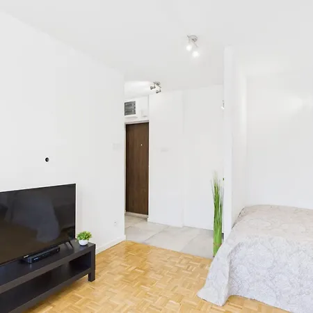 Comfortable Close To Metro Station By Renters