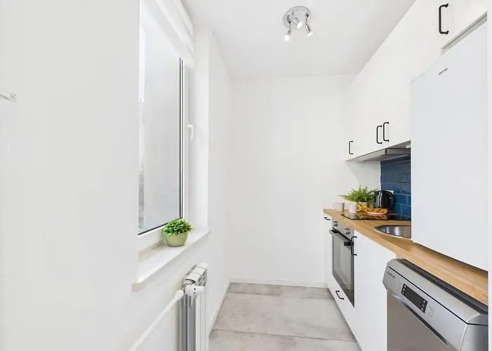 Comfortable Close To Metro Station By Renters Appartement *