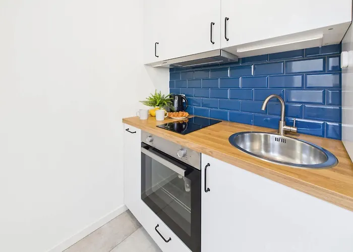 Comfortable Close To Metro Station By Renters Appartement Varsovie