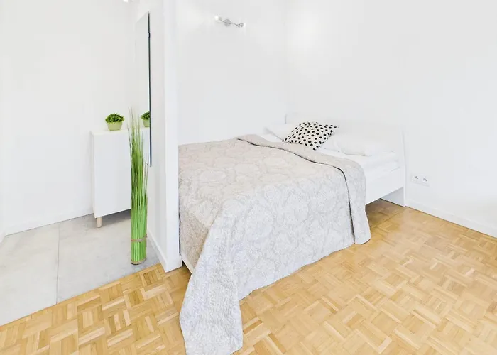 Comfortable Close To Metro Station By Renters Varsovie